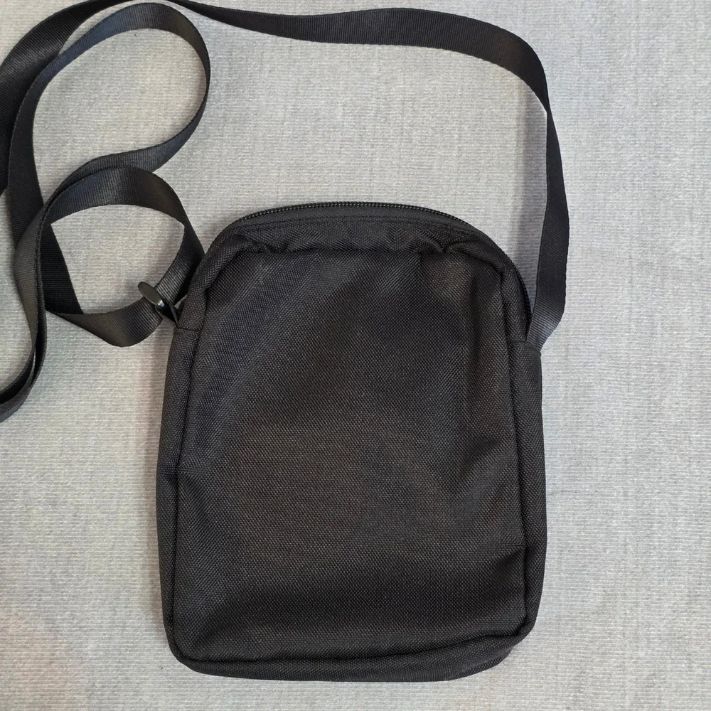 Vera Bradley Crossbody Bag Women Small Black Canvas Floral Lining Utility Purse
